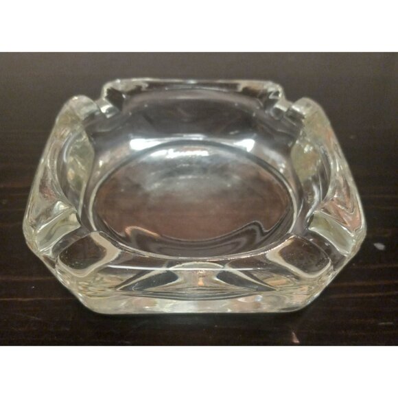 Set Of 2 Vintage Heavy Glass Square Ashtrays With Notched Edges - Picture 3 of 4